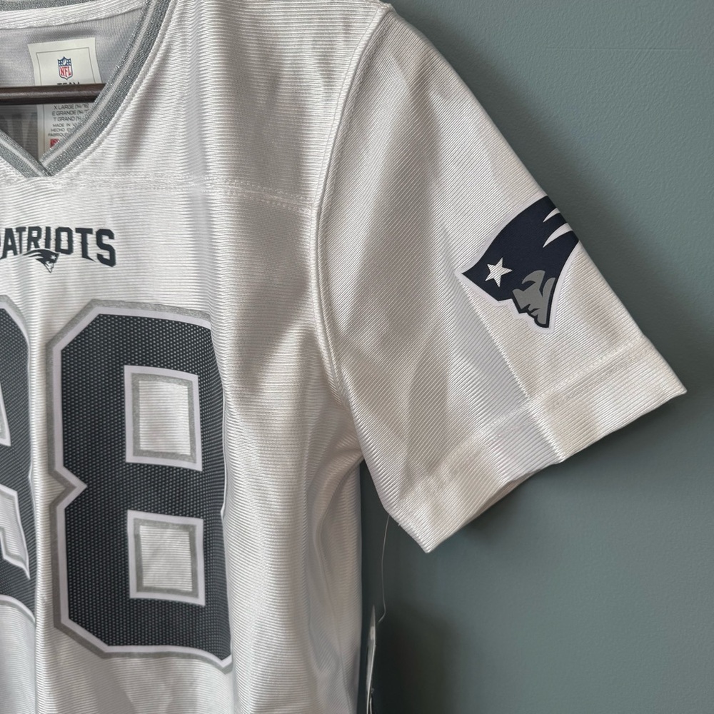 NFL New England Patriots Rhamondre Stevenson #38 Girls Jersey XL 14/16 White NWT - Picture 5 of 10